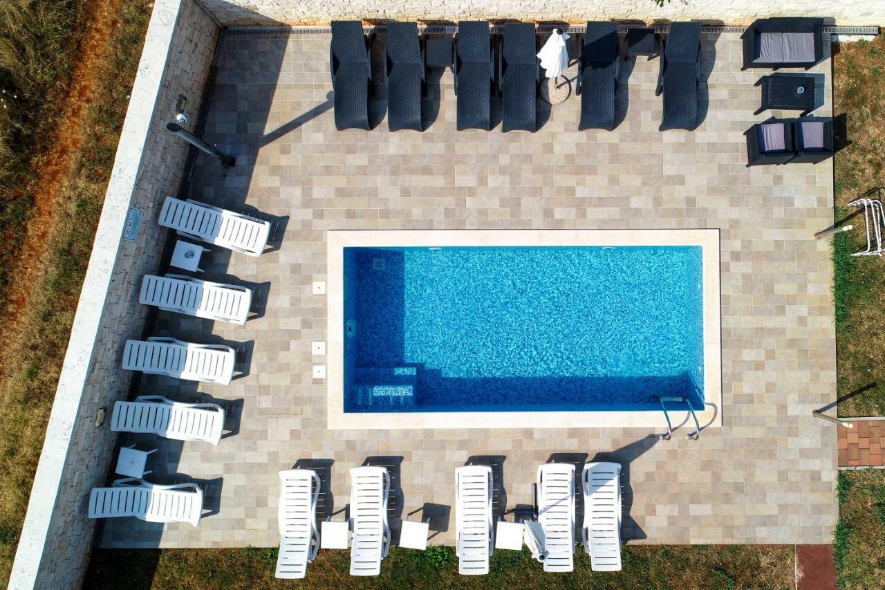 Apartments Villa Adamovic Umag Exterior photo